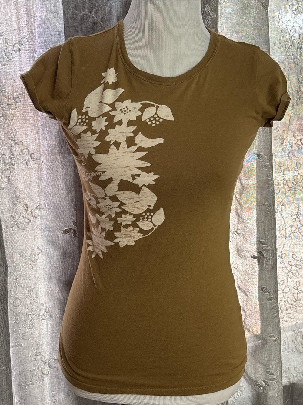Y2K American Eagle Outfitters Olive Green Floral Side-Graphic Tee